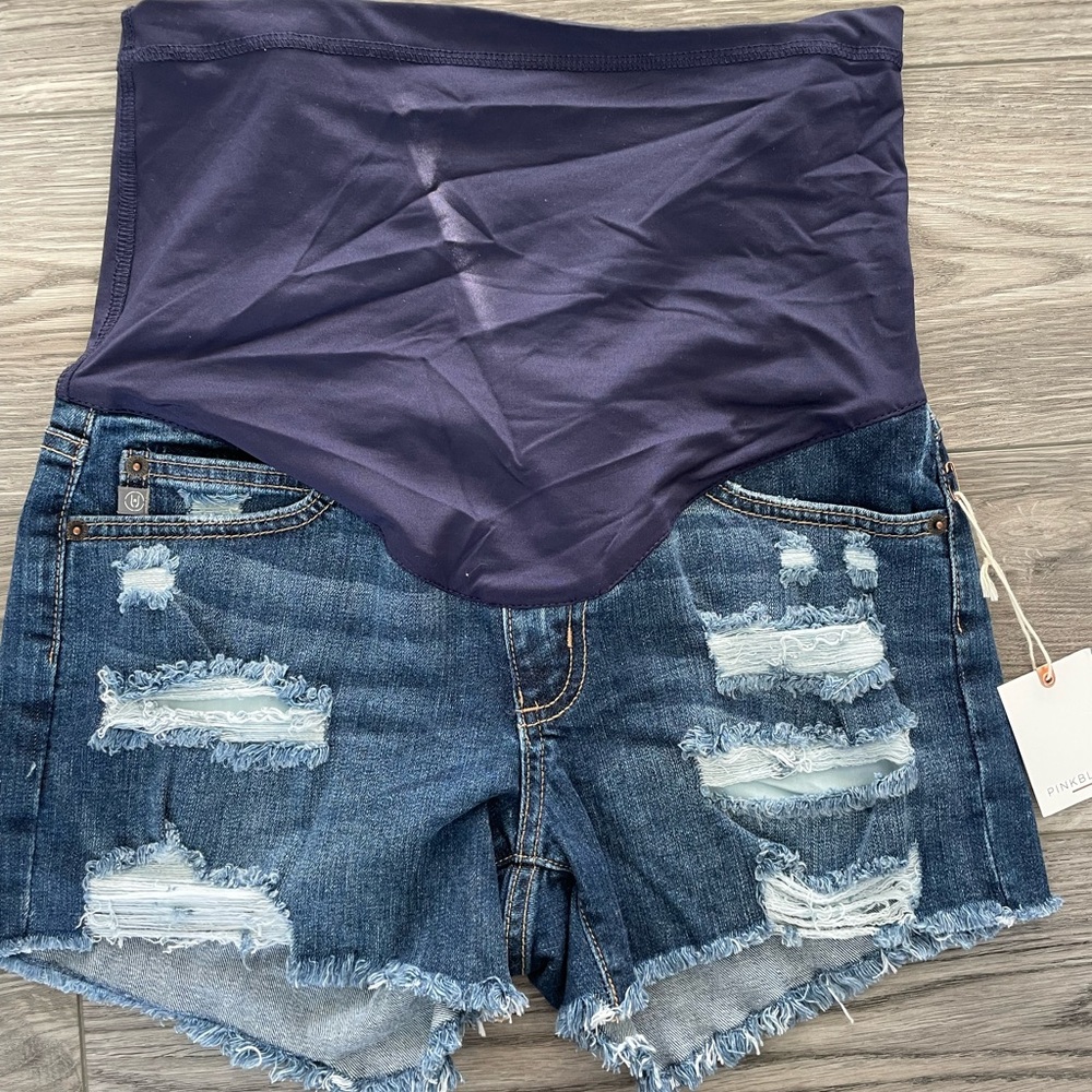 PinkBlush Maternity Shorts size Medium NWT